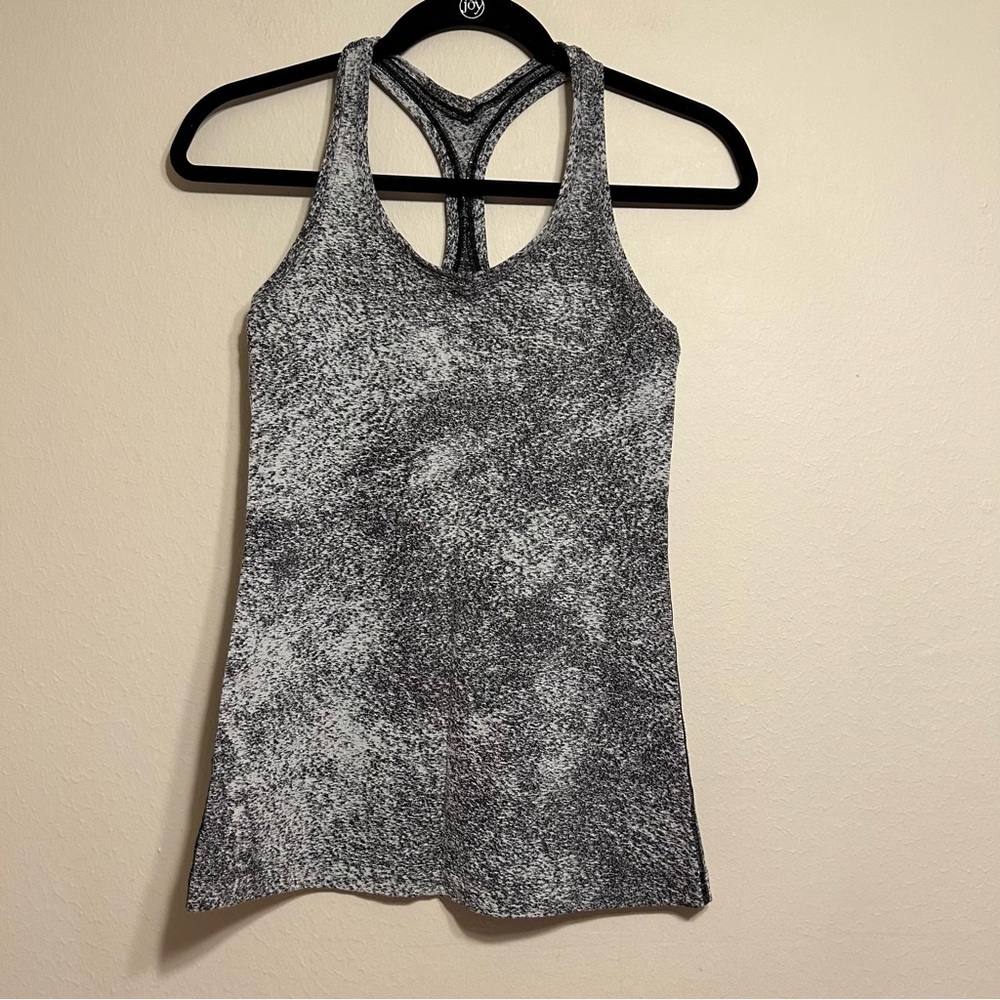 Lululemon Cool Racerback II Tank *Luon Size 4‎